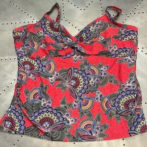 Croft & Barrow Women’s plus tankini in size 26W